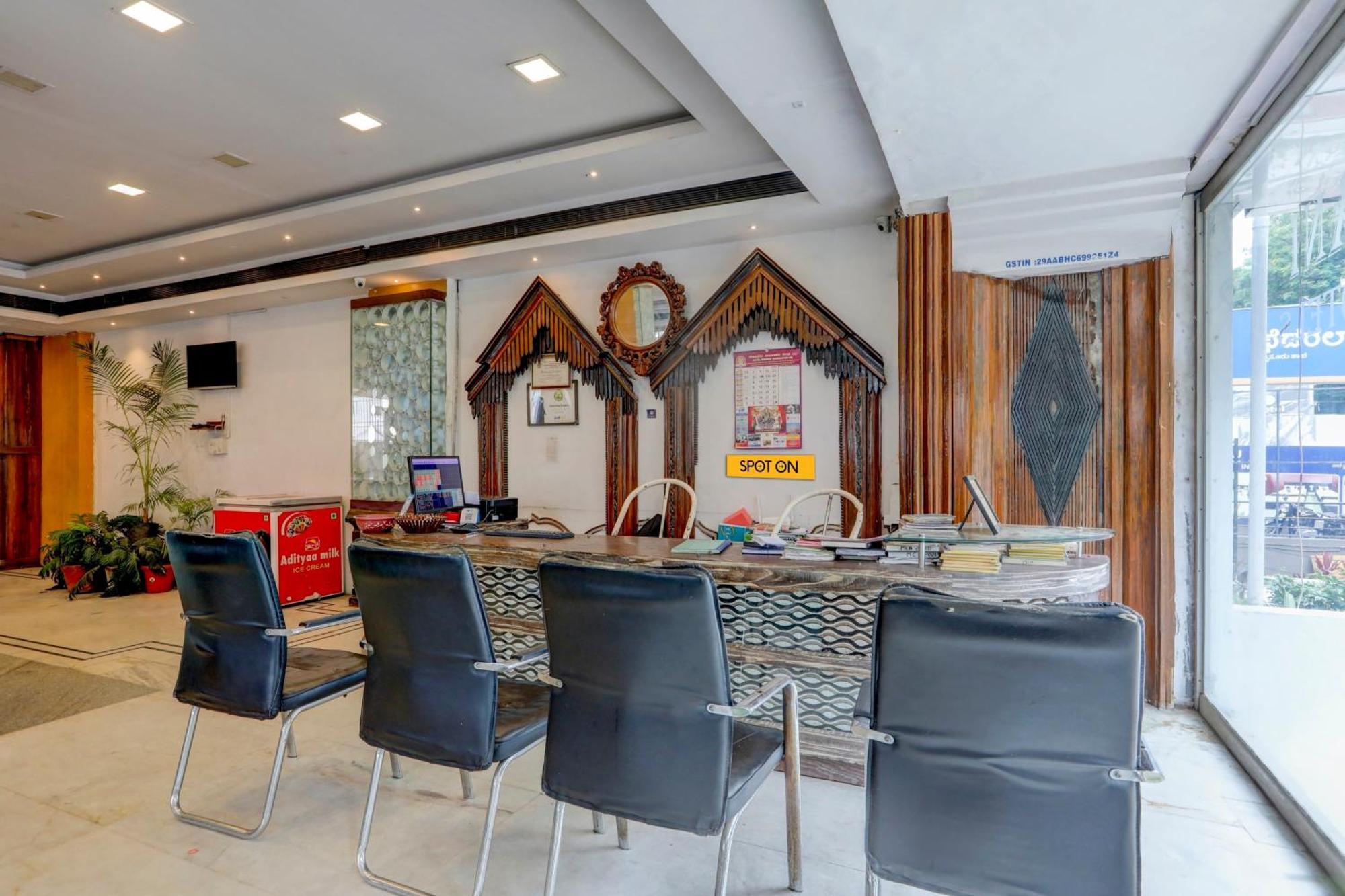 Hotel O Rajdhani Group Of Hotels Mysore Bagian luar foto